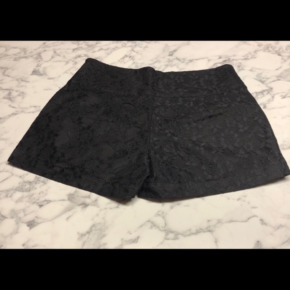 Lace Overlay High Waisted Shorts - Picture 2 of 9